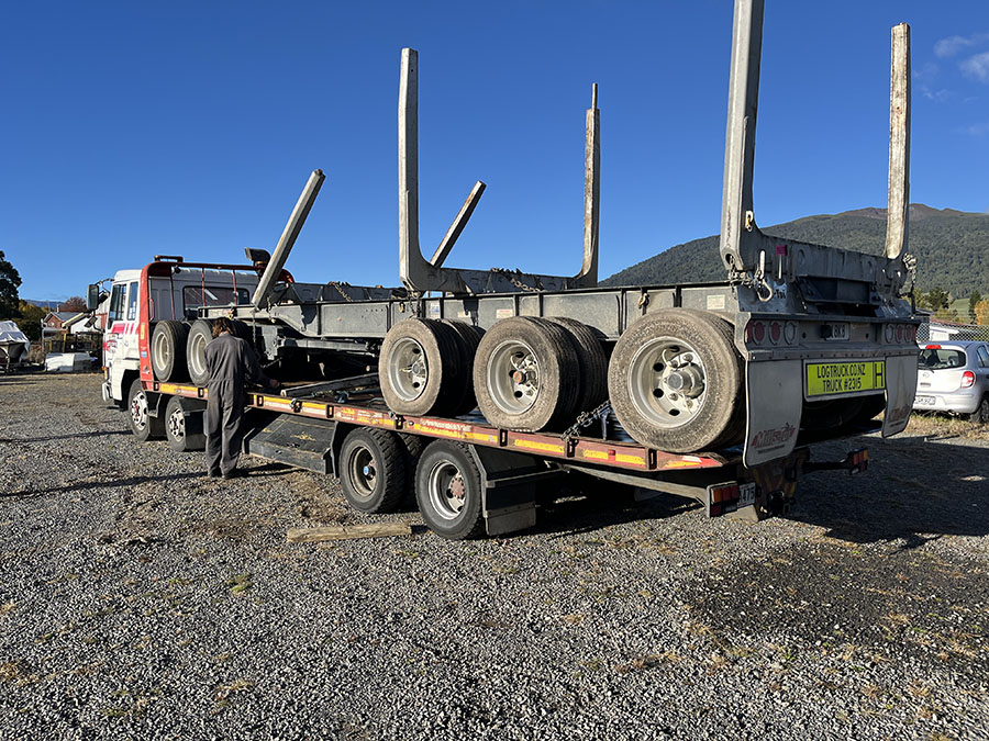 24 hour Emergency Heavy Vehicle Salvage & Recovery Services